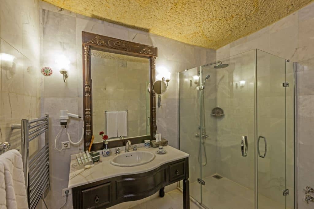 rooms-deluxe-room