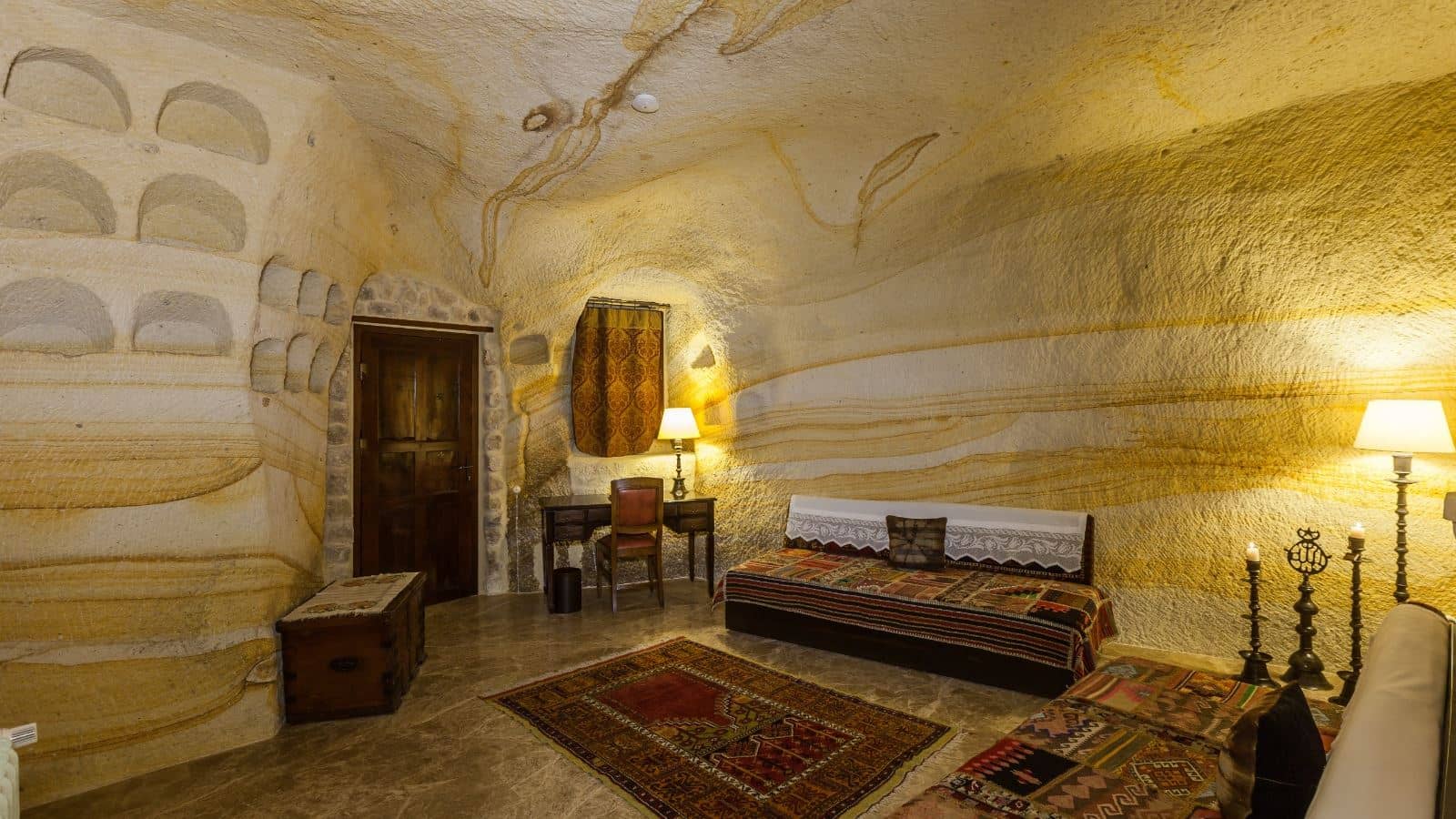 rooms-suite-room