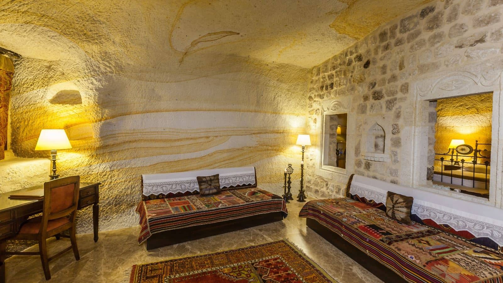 rooms-suite-room