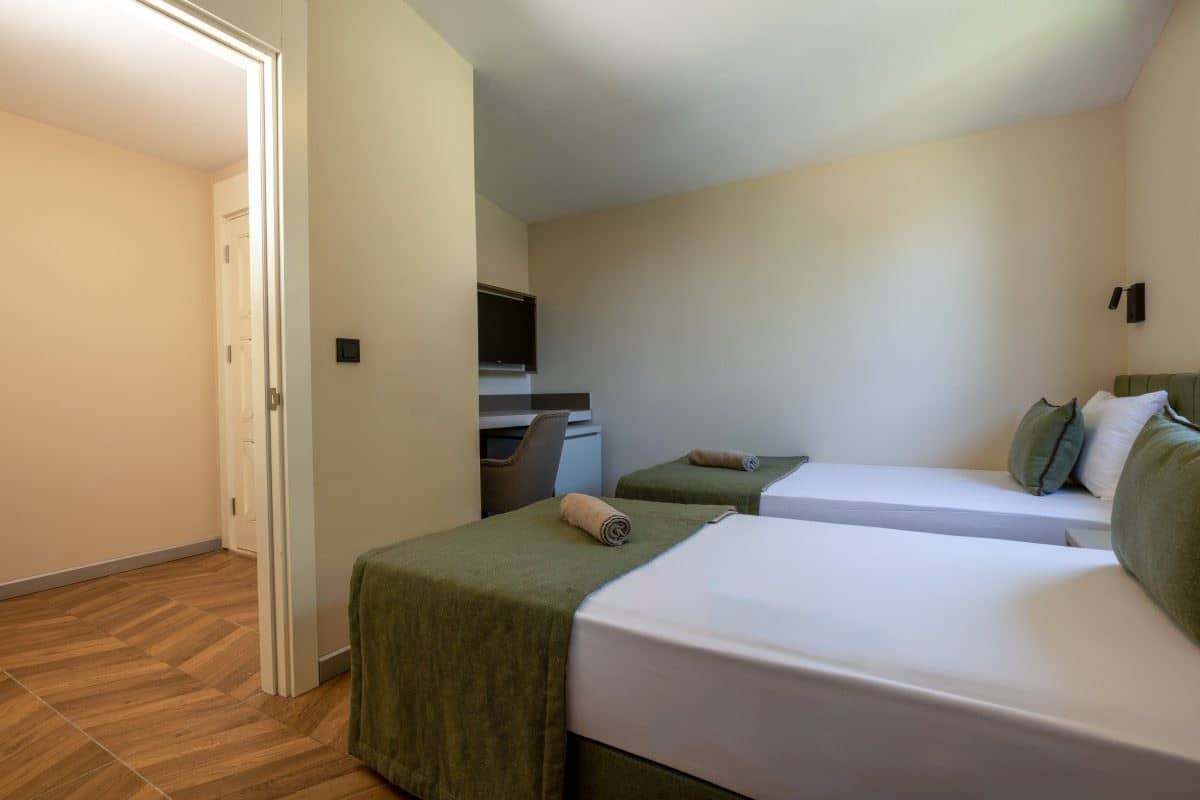 rooms-flora-suite