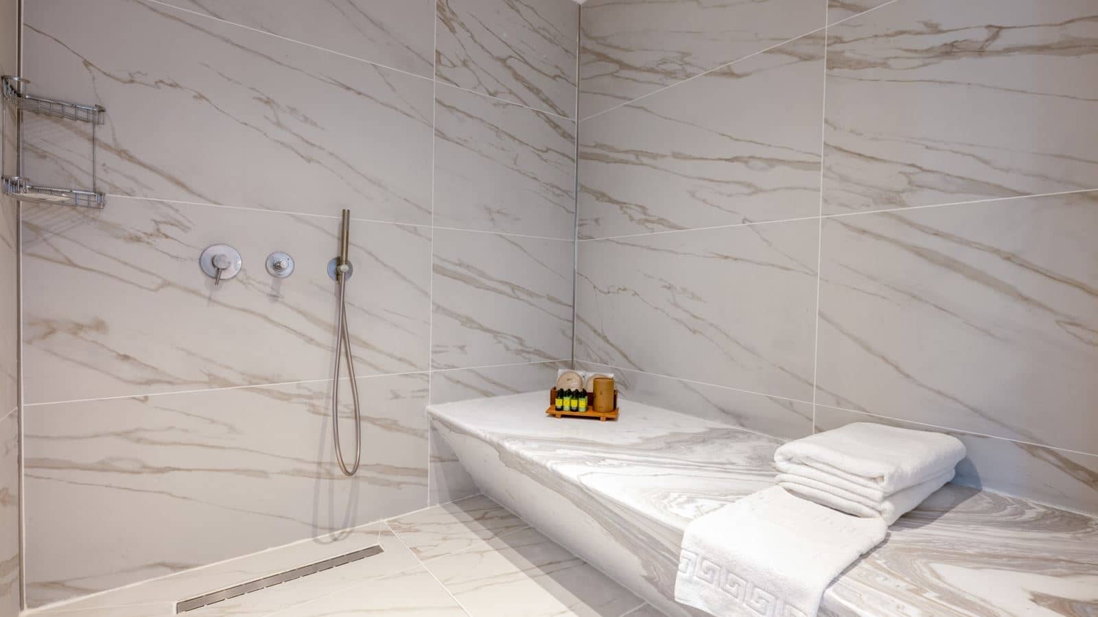 rooms-nido-family-suite-land-view-venezia-building-6th-floor