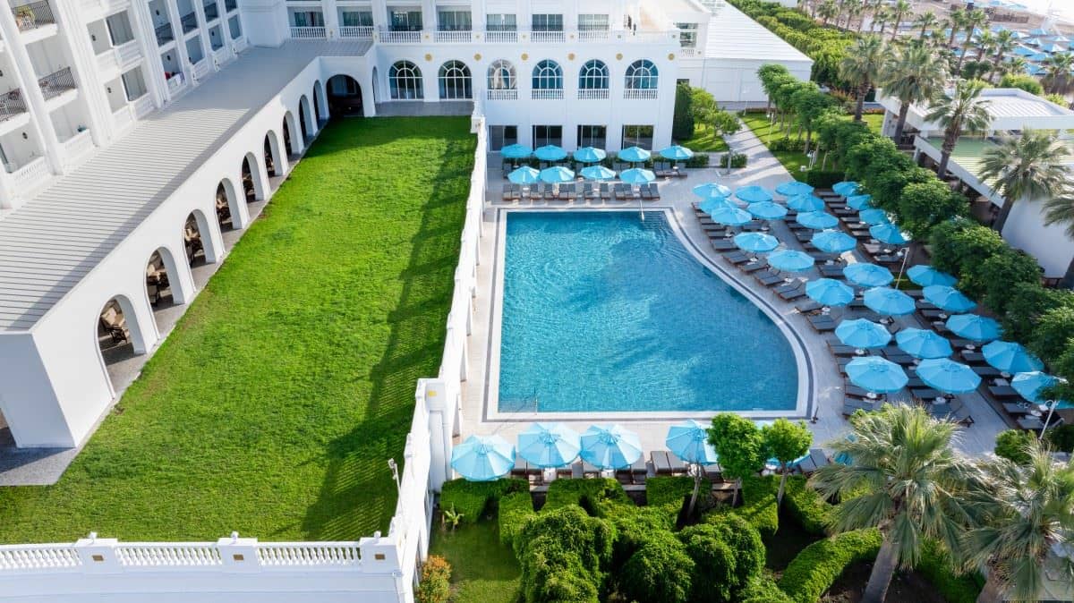 pools-outdoor-pool
