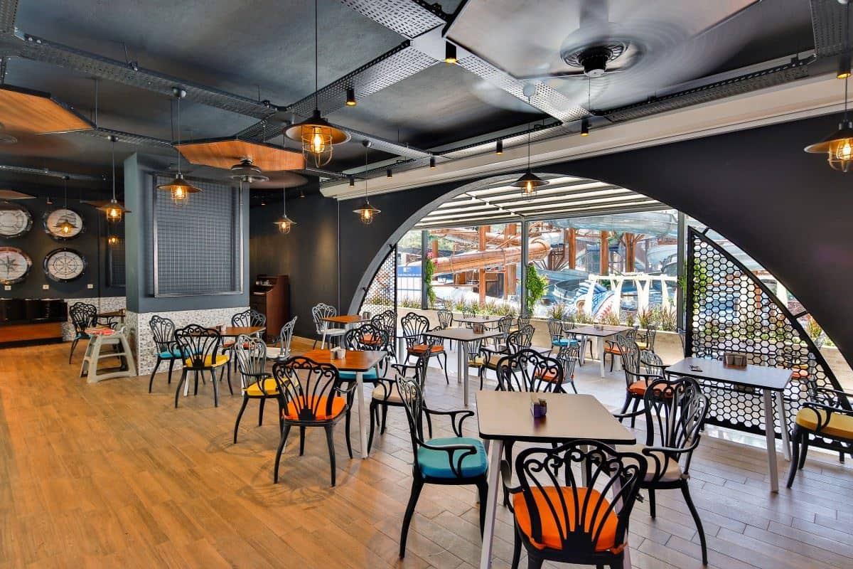 restaurants-the-hook-aqua-bistro