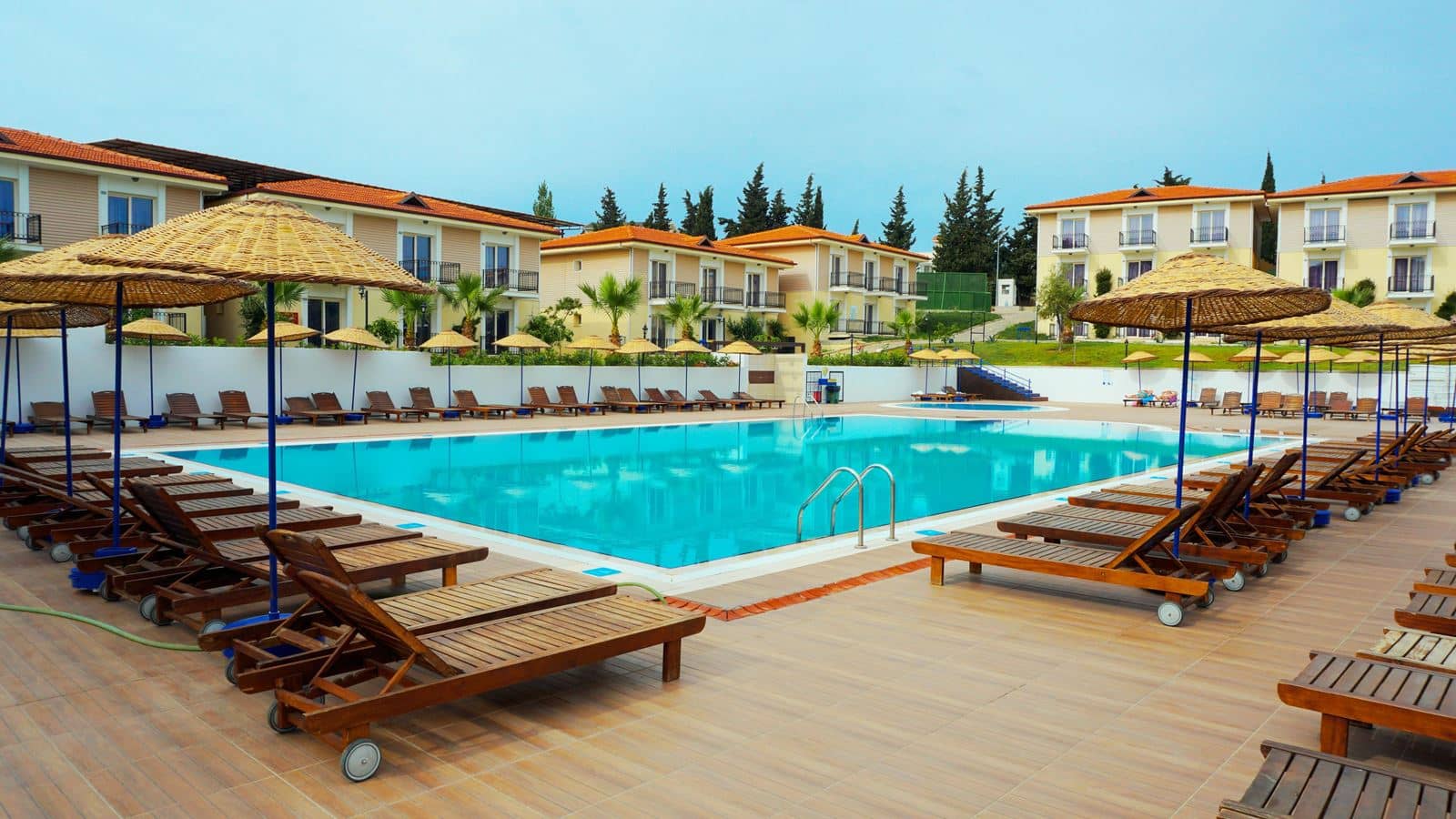 pools-outdoor-pool