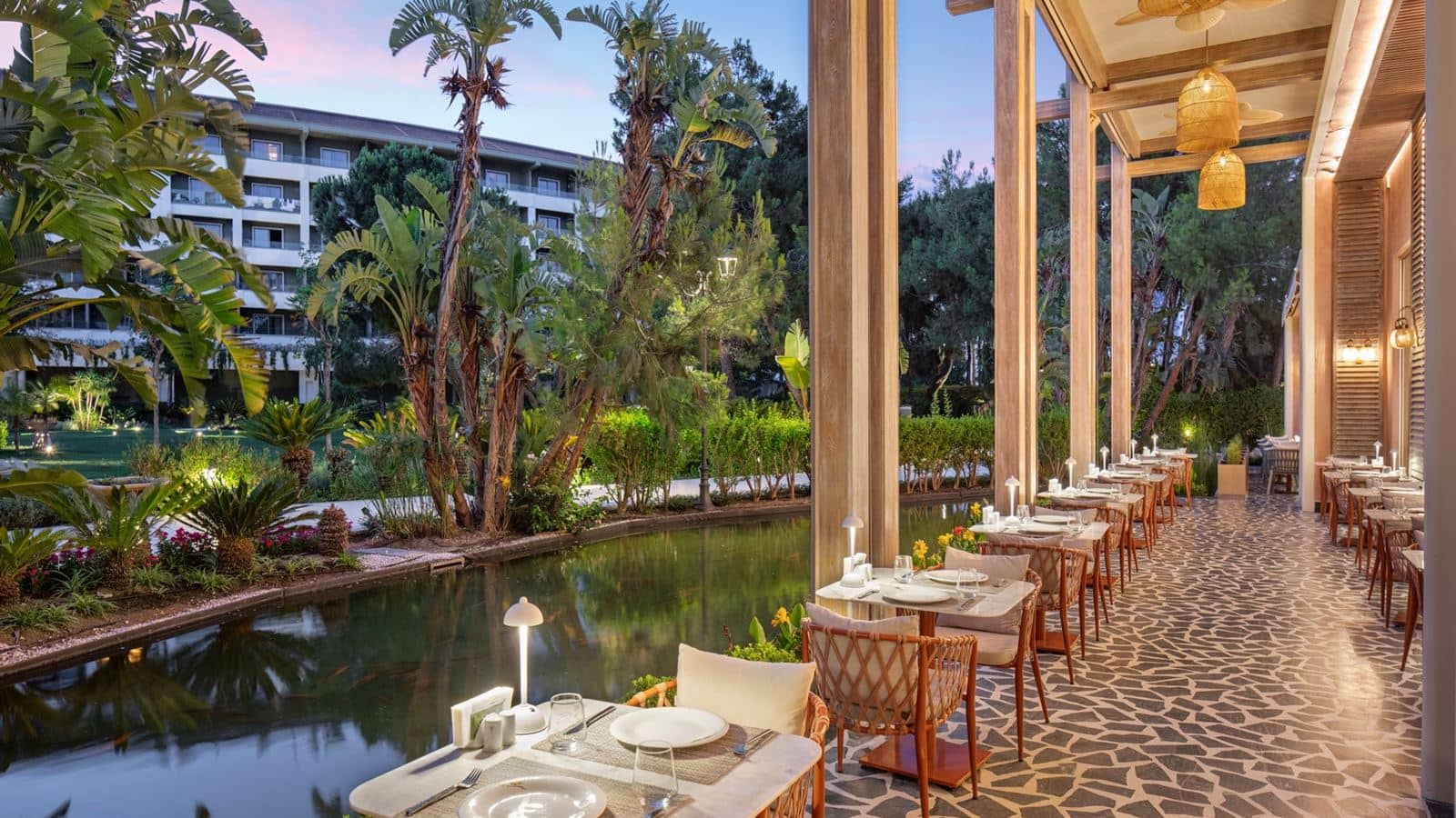 restaurants-hayat-restaurant