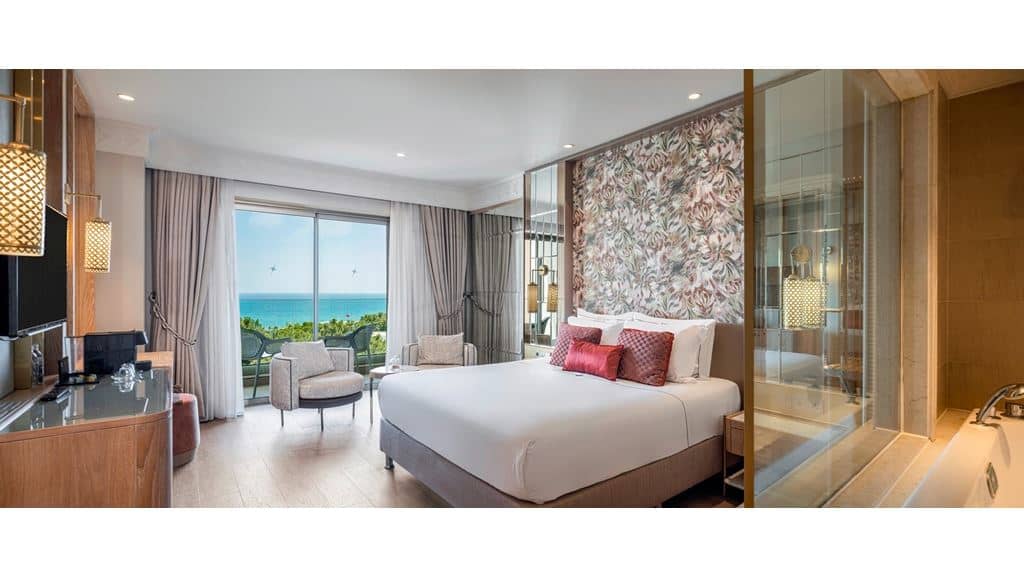 rooms-superior-sea-view-with-jacuzzi