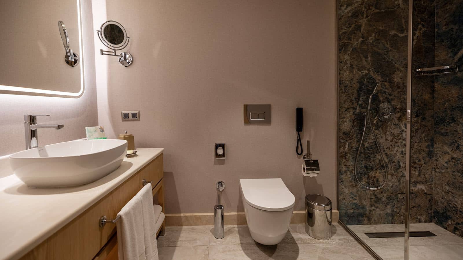 rooms-family-suite-room