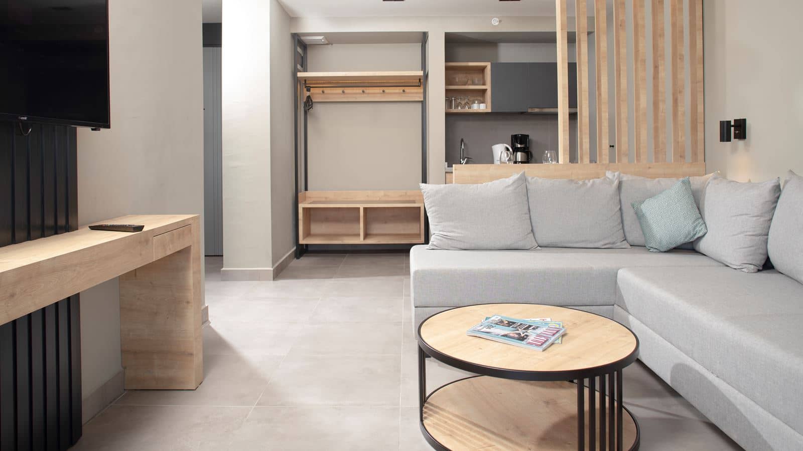 rooms-comfort-1-bedroom-land-view