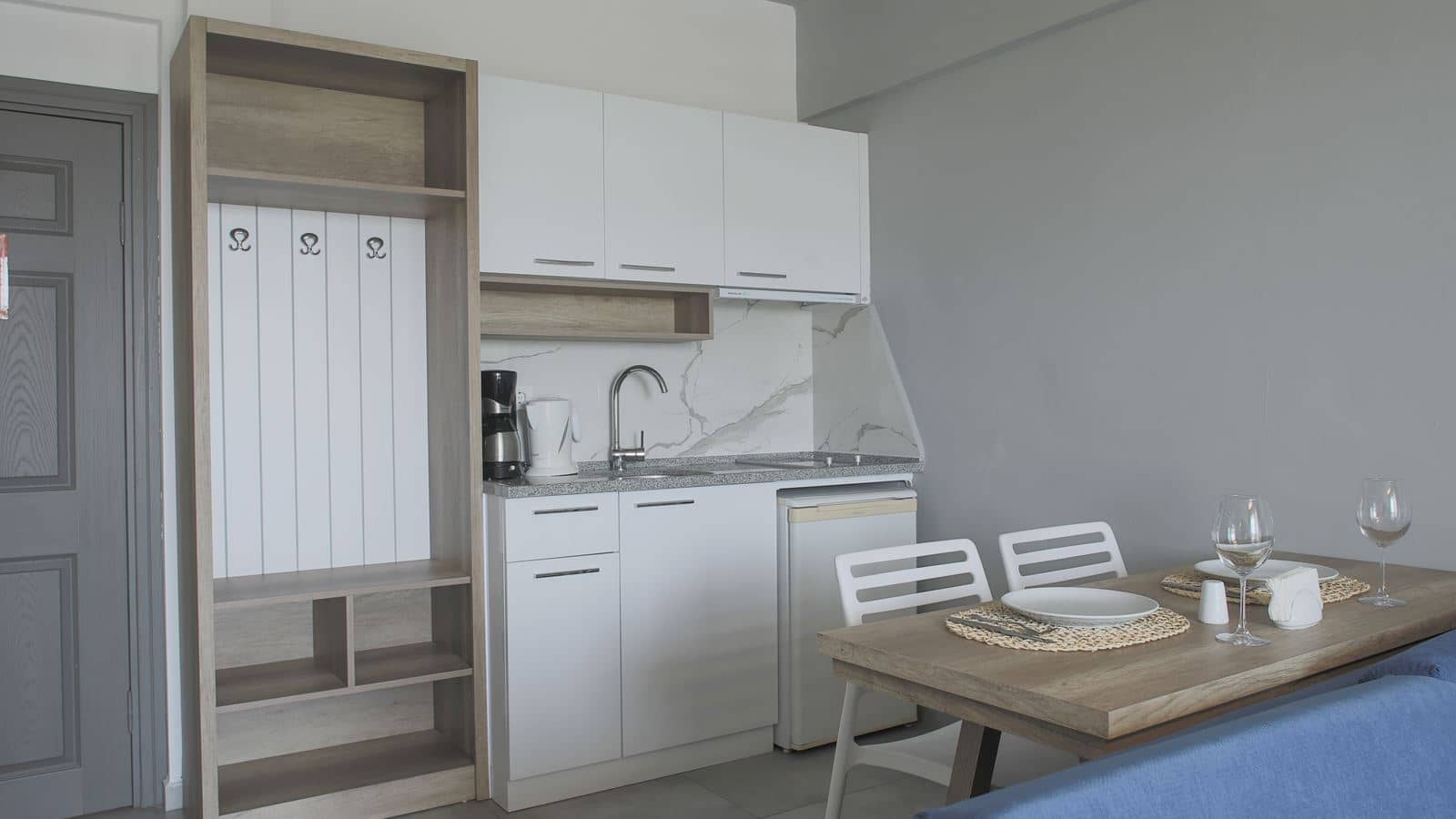rooms-comfort-1-bedroom-land-view