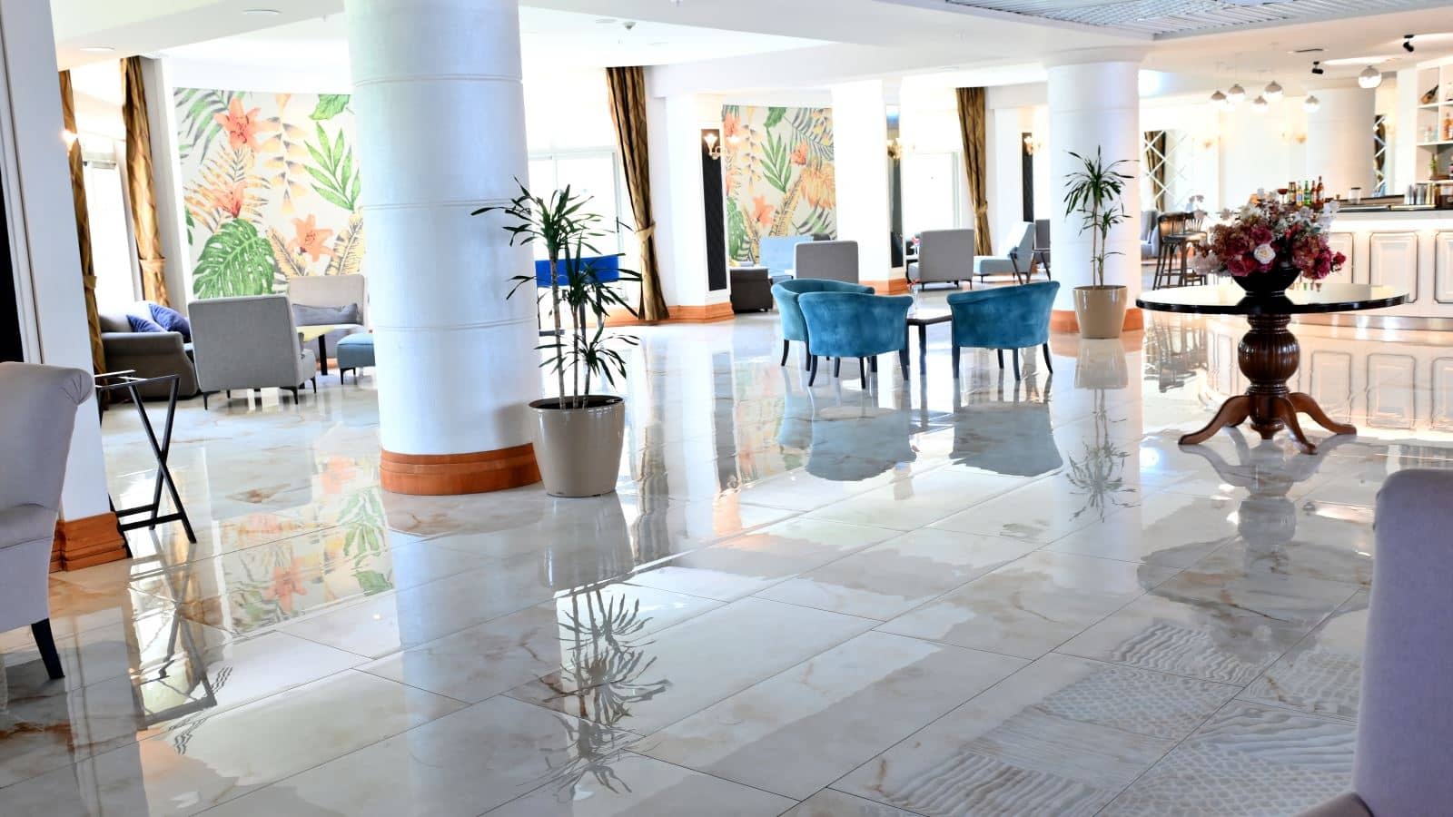 bars-lobby
