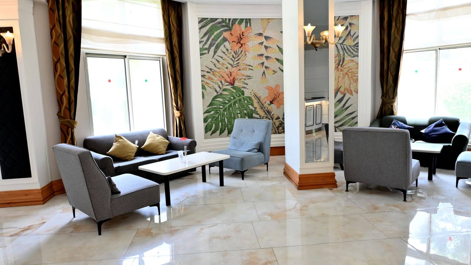 bars-lobby