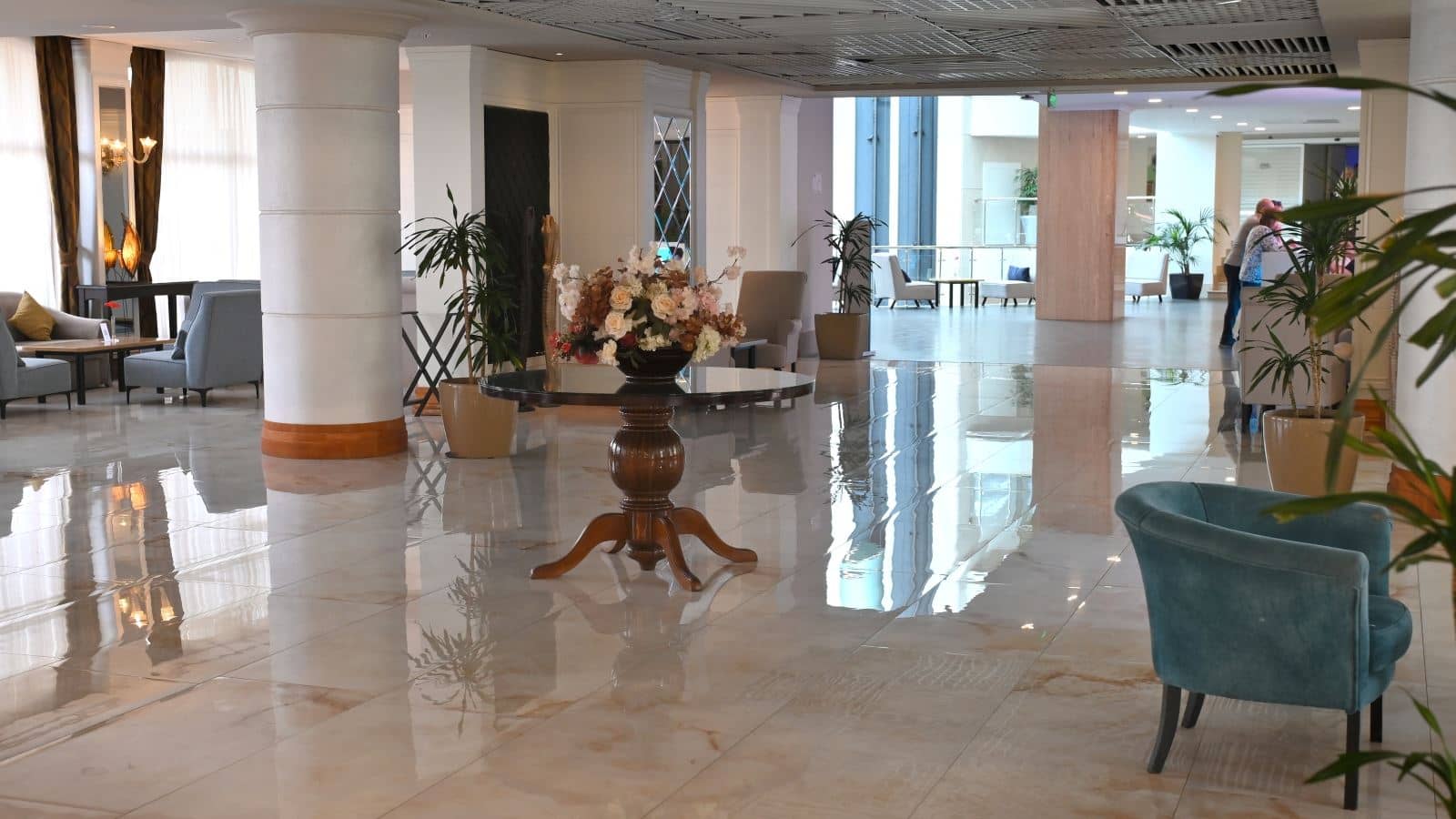 bars-lobby