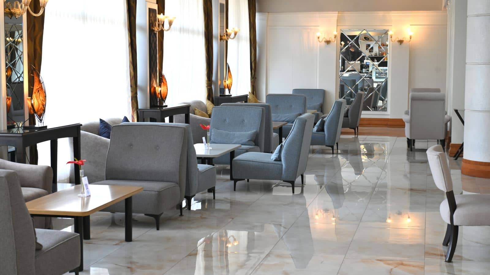bars-lobby