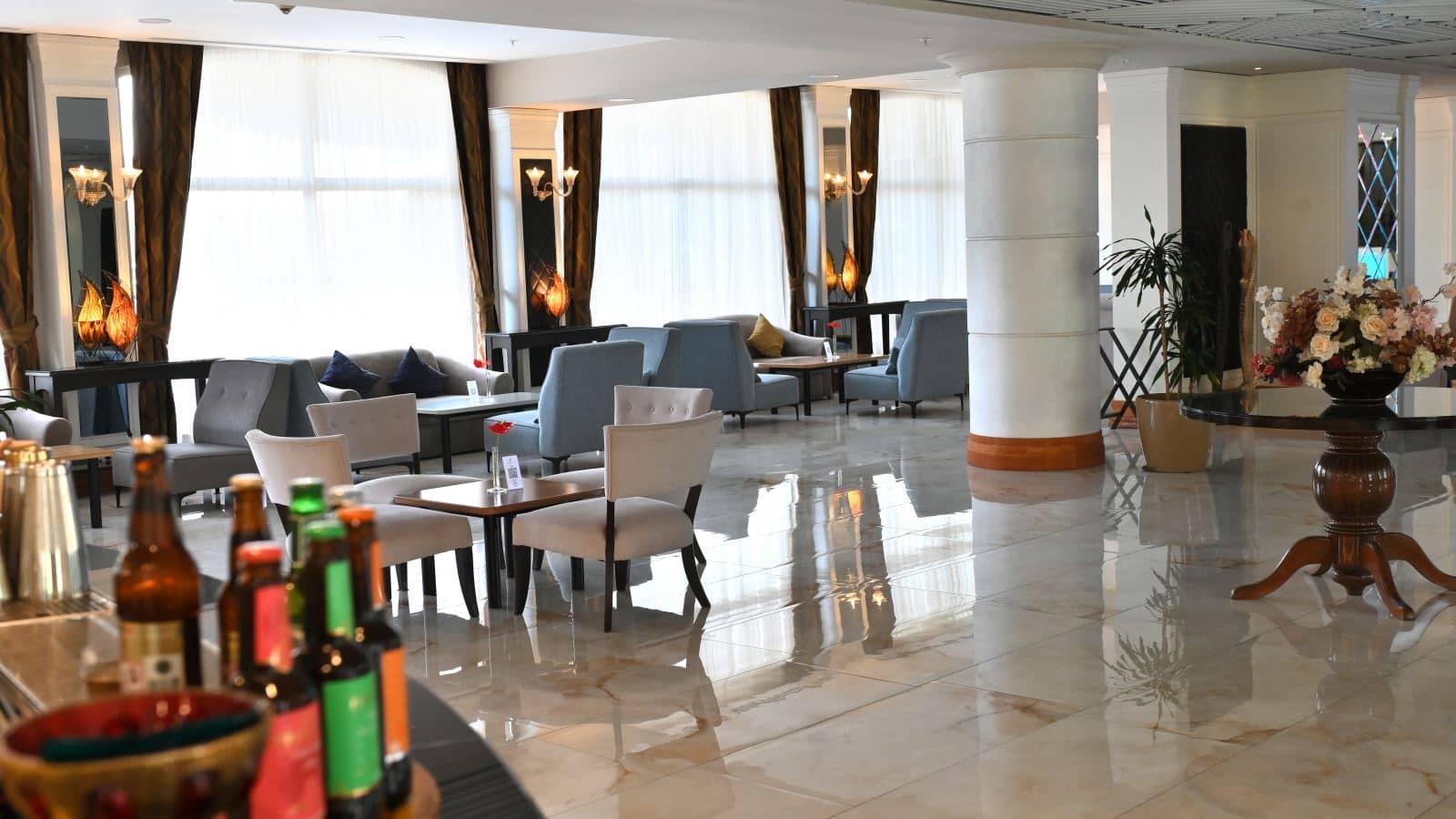 bars-lobby