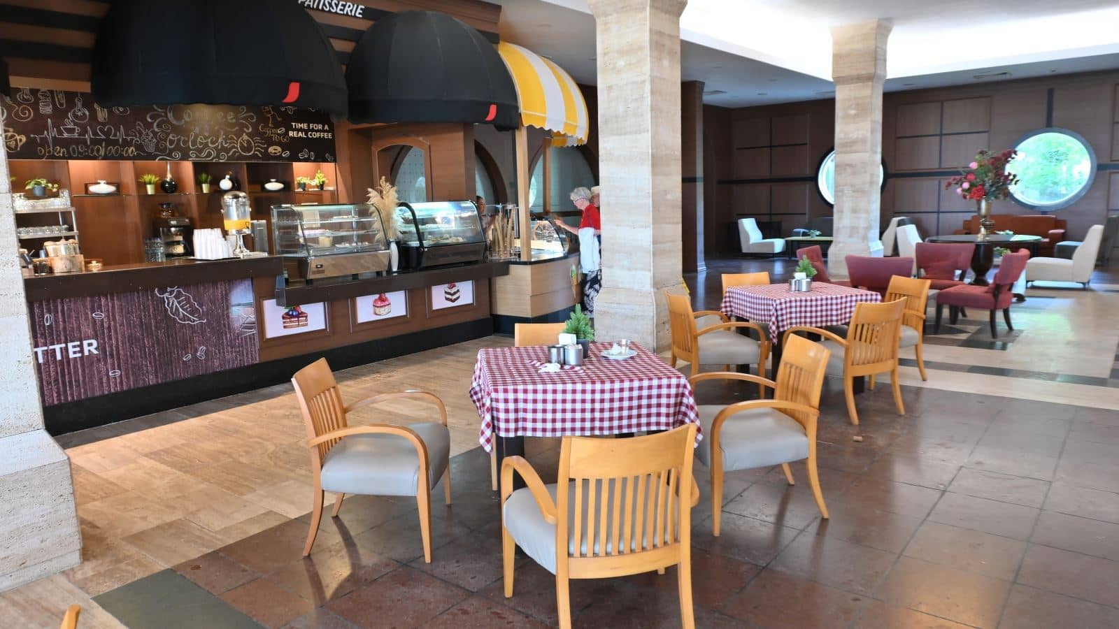 bars-antik-coffetea-house