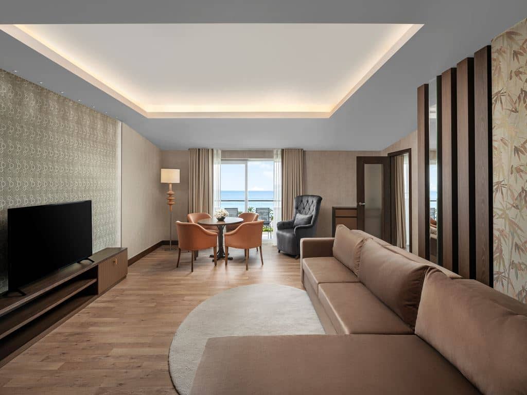 rooms-king-suite