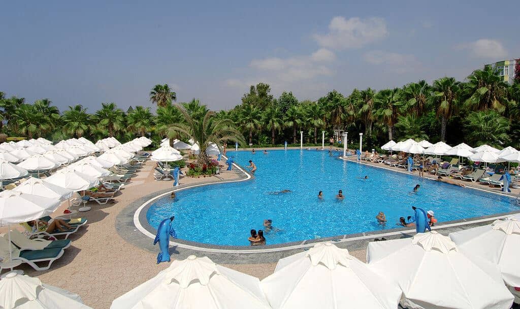 pools-outdoor-pool