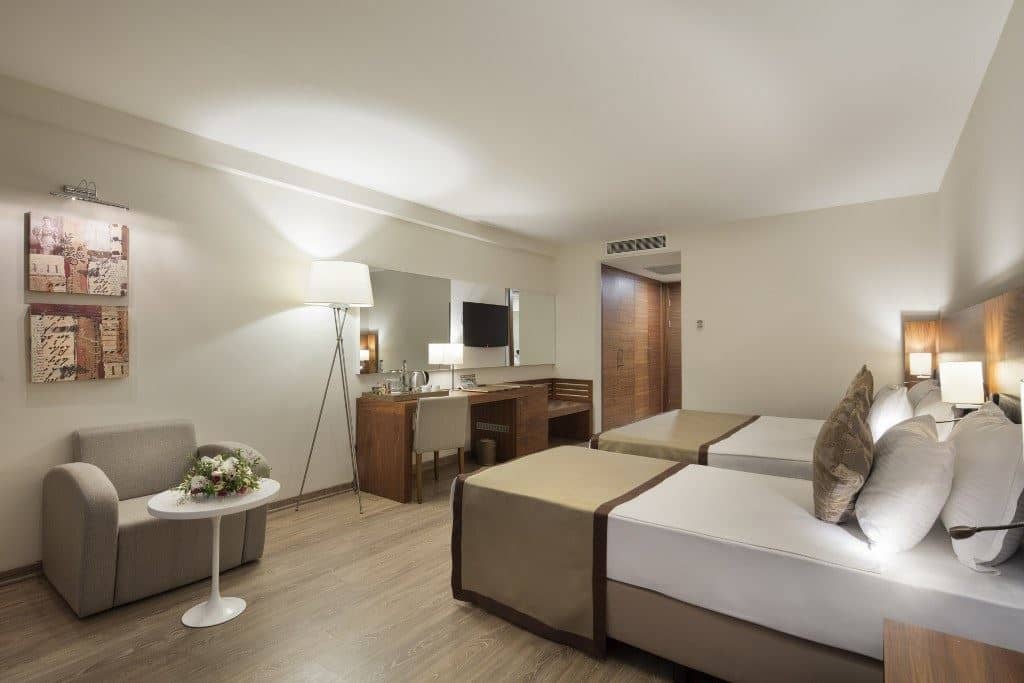 rooms-economy-room-with-balcony