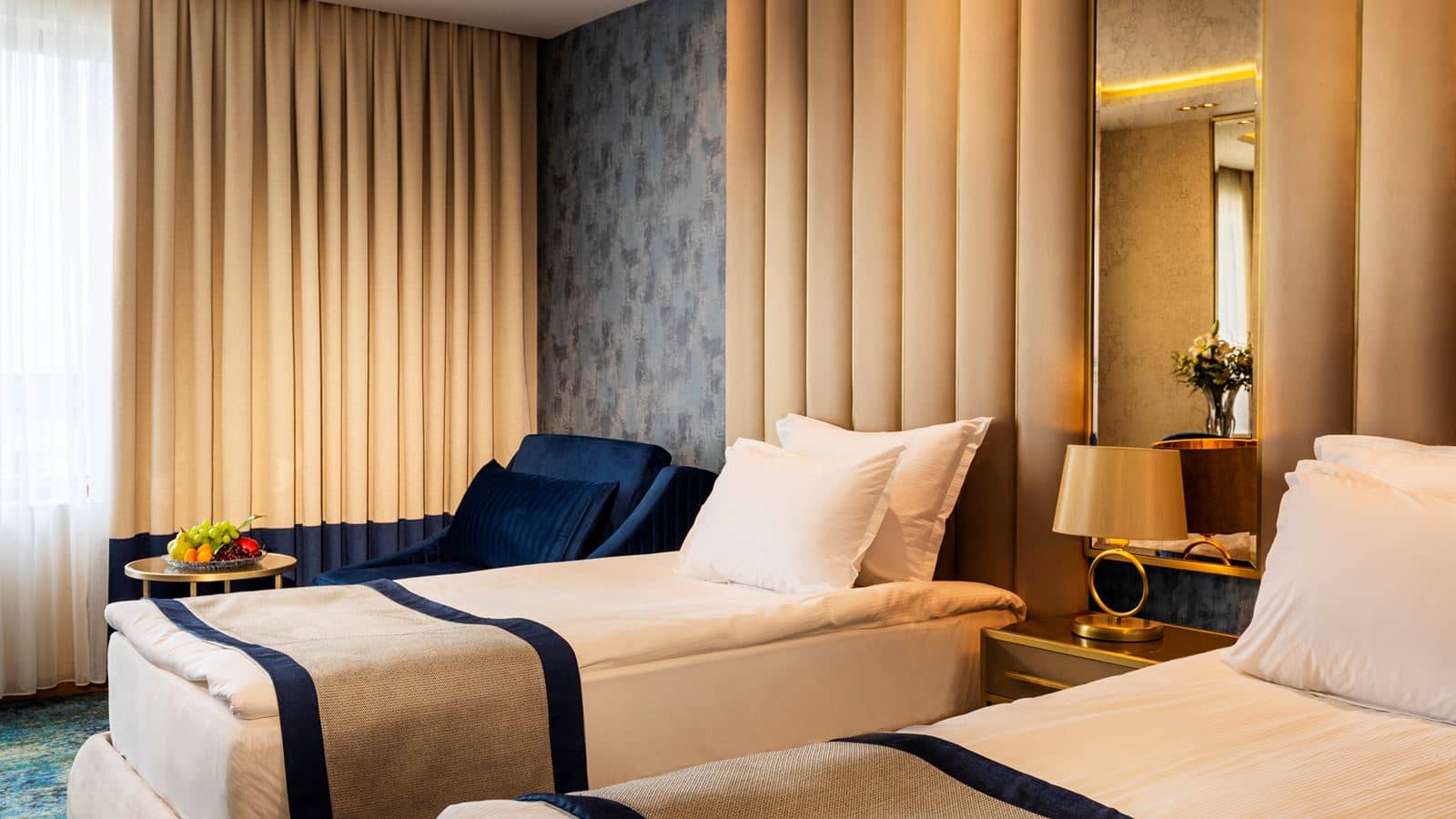 rooms-deluxe-room