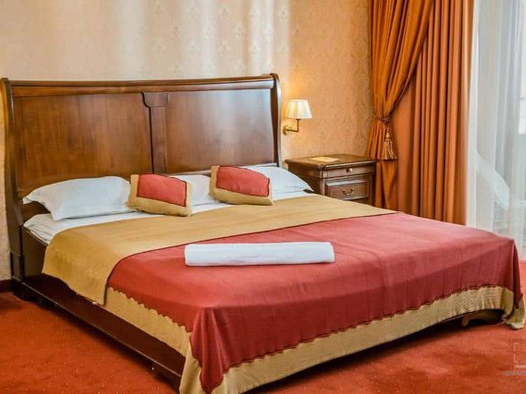 rooms-standard-apartment-seaview-balcony