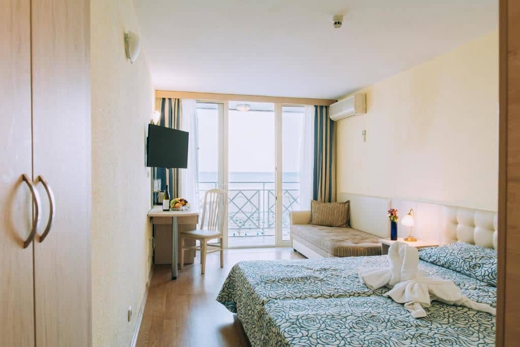 rooms-singleuse-standard-room-balcony-or-terrace