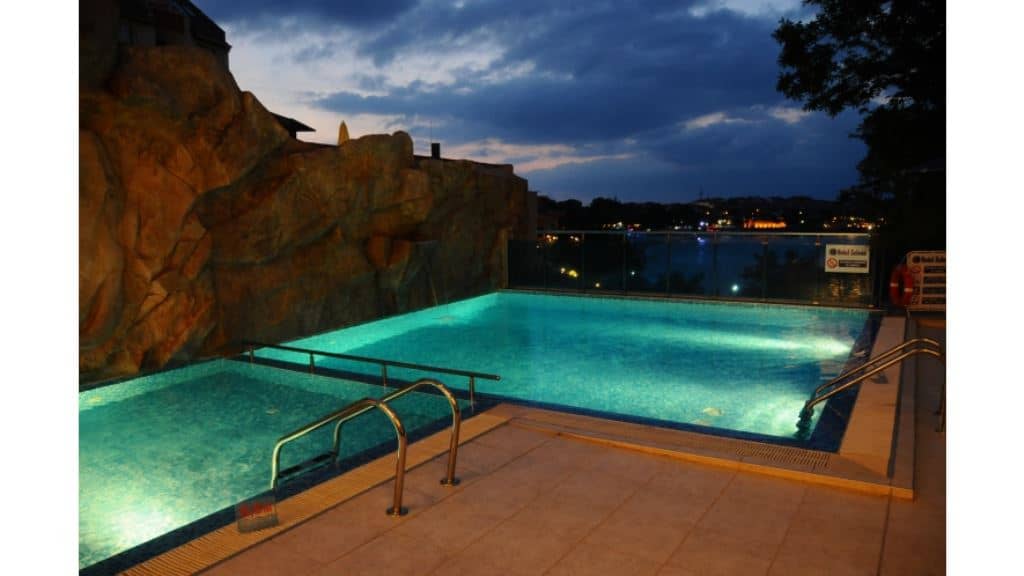 pools-pools