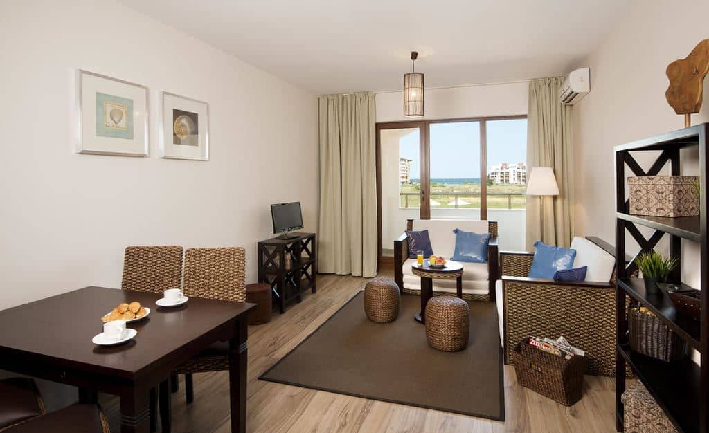 rooms-2-bedroom-standard-suite-landscapeview