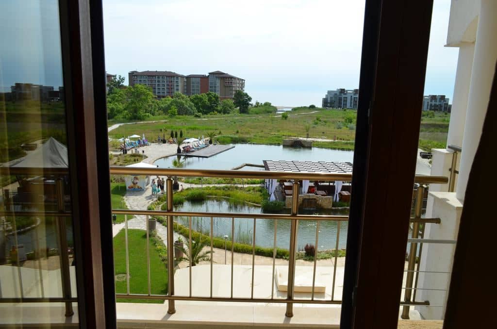 rooms-standard-suite-lateralseaview