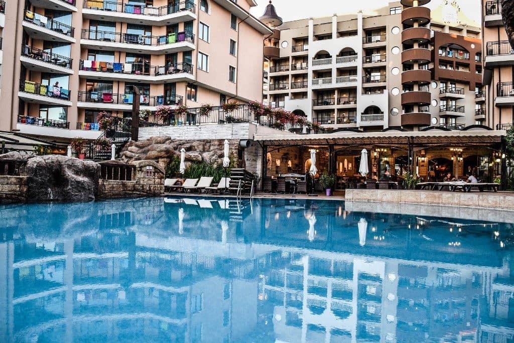 pools-outdoor-pool
