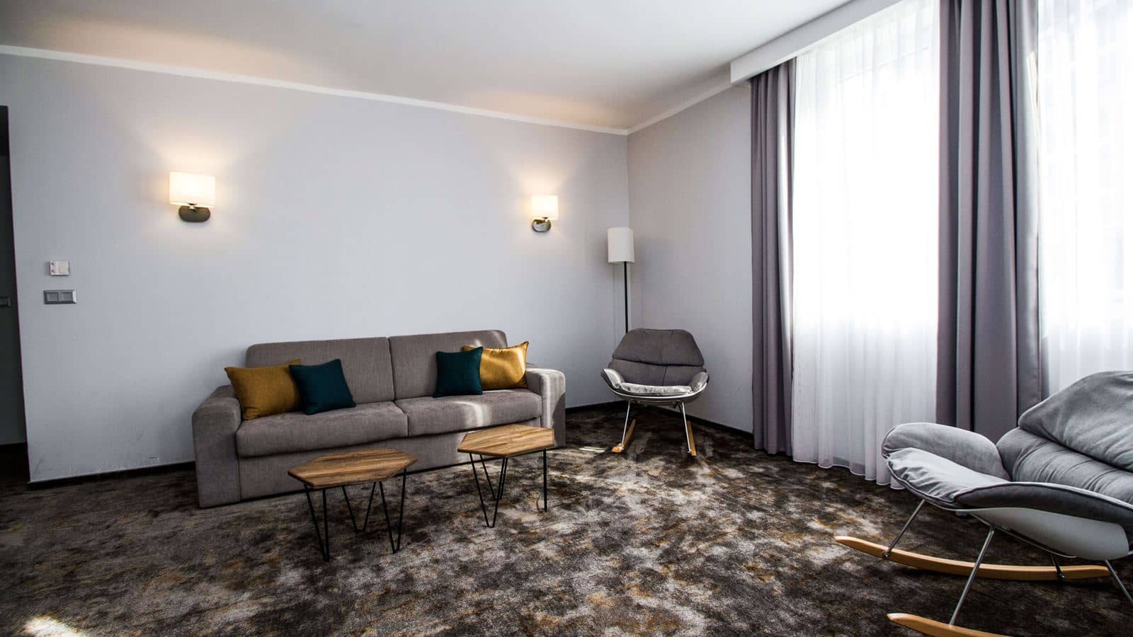 rooms-executive-suite