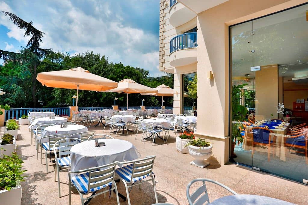 restaurants-main-restaurant
