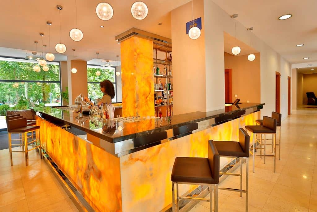 bars-lobby-bar