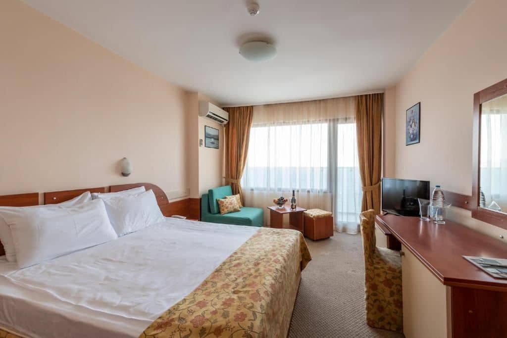 rooms-double-room-direct-sea-view