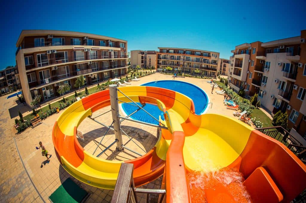 water-park-outdoor-pool