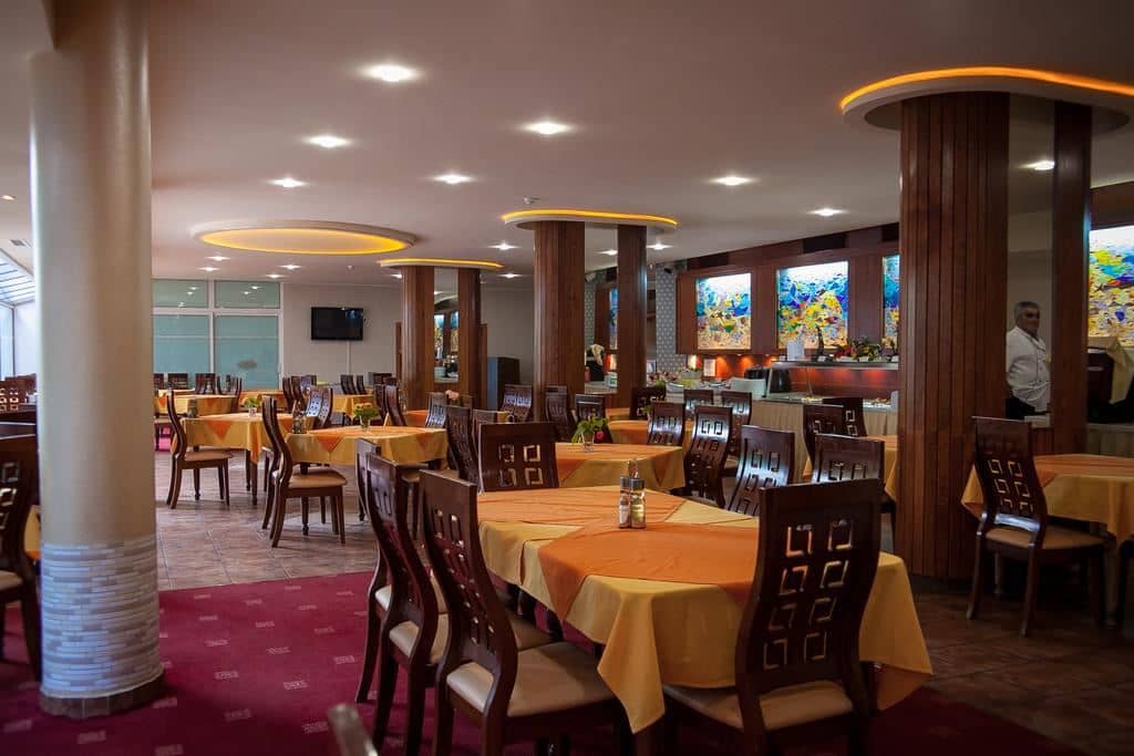 restaurants-restaurants