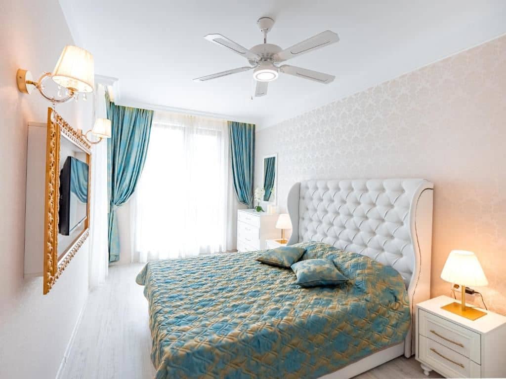 rooms-2-bedroom-deluxe-apartment-balcony