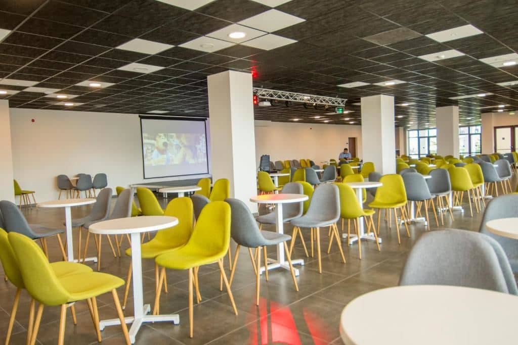 restaurants-restaurants