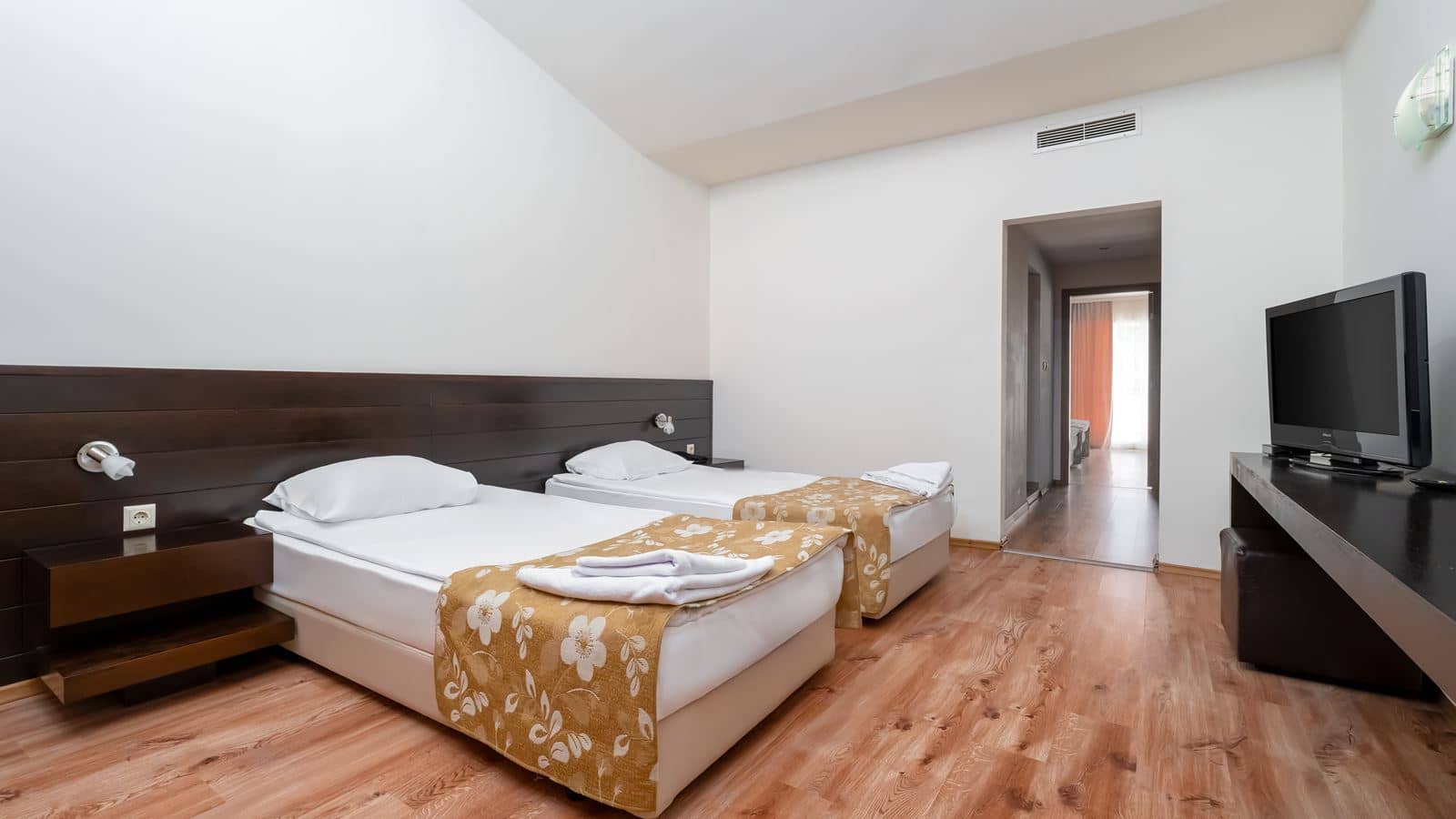 rooms-family-room