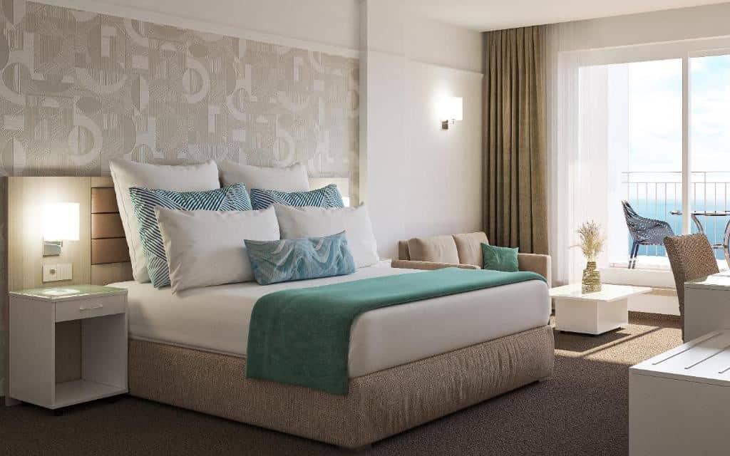 rooms-my-favorite-club-suite