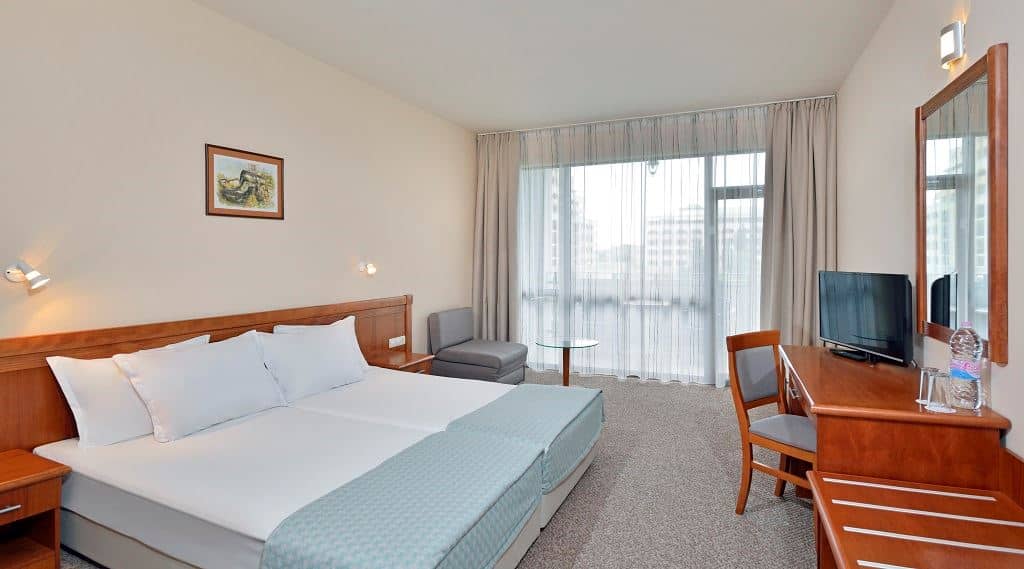 rooms-double-park-view
