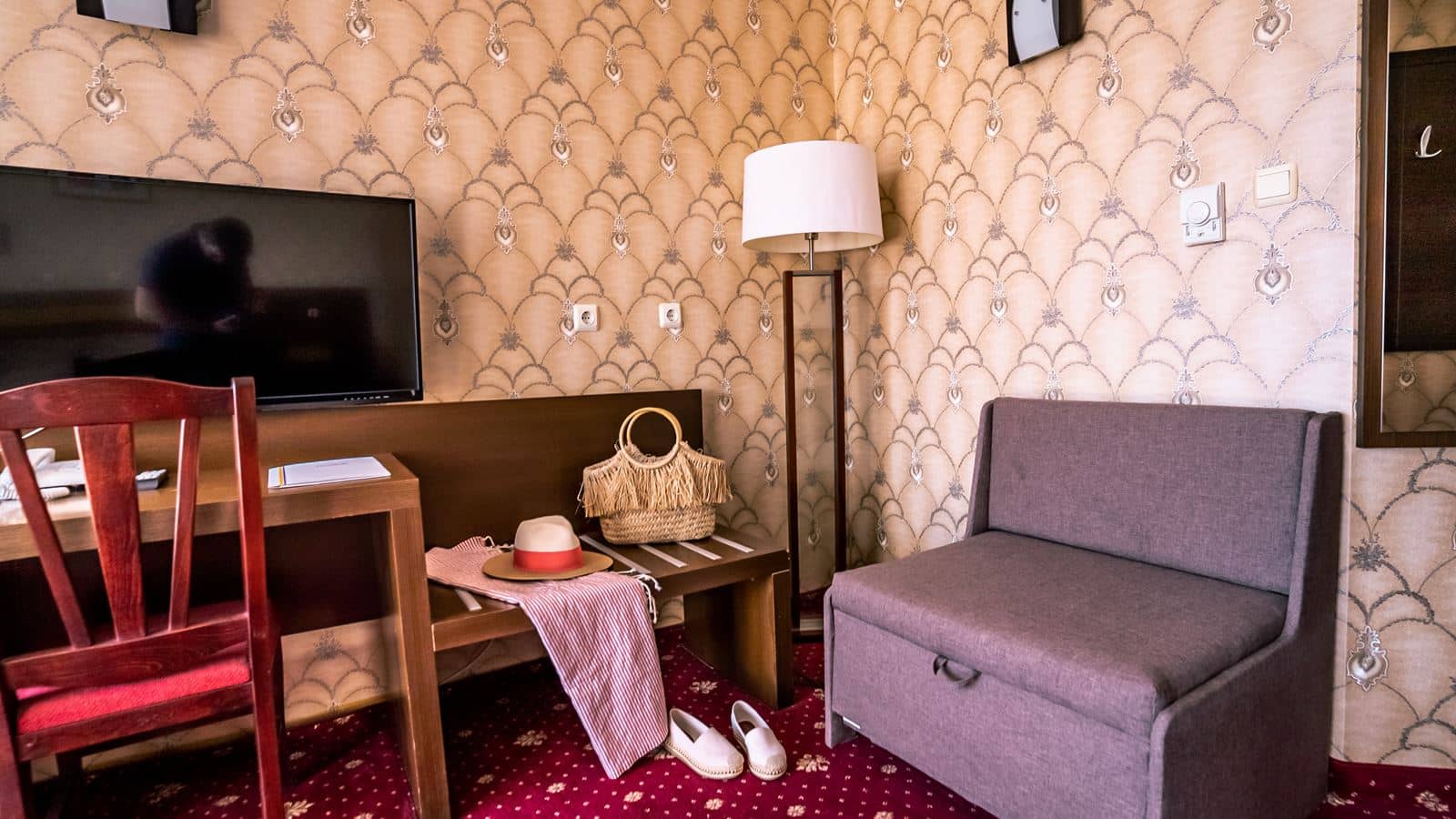 rooms-double-large-room