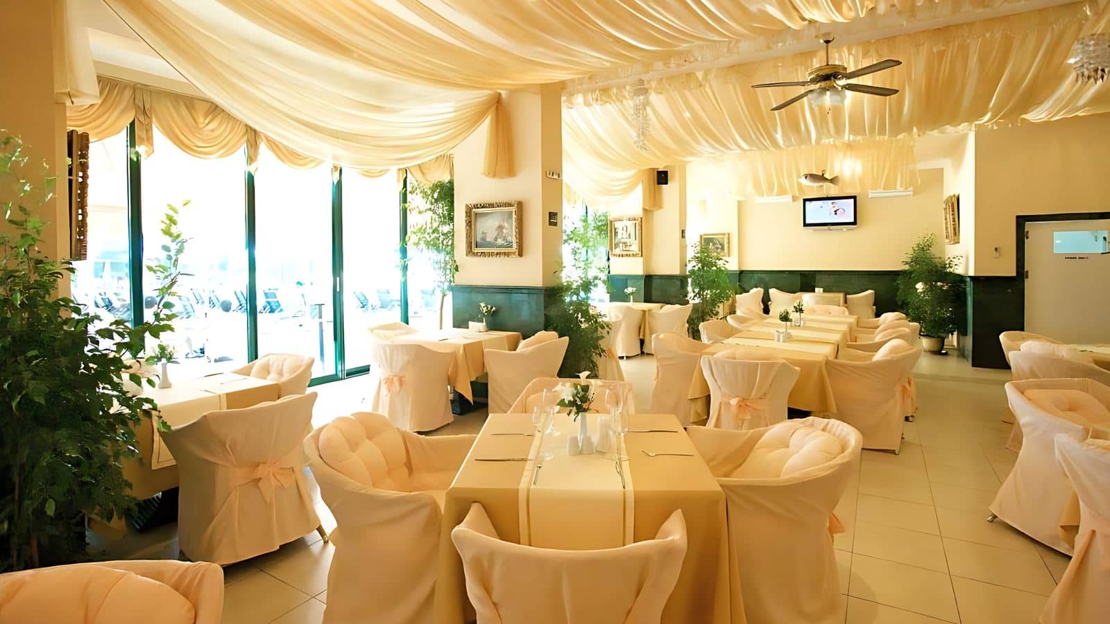 restaurants-restaurants