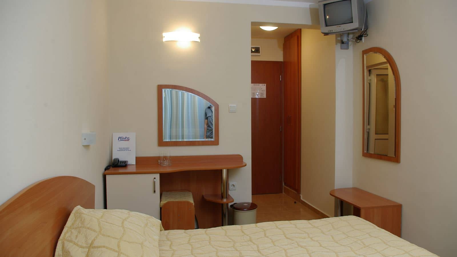 rooms-single-standard-room