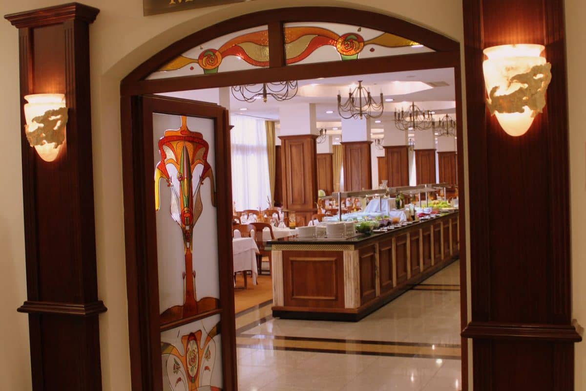 restaurants-restaurants