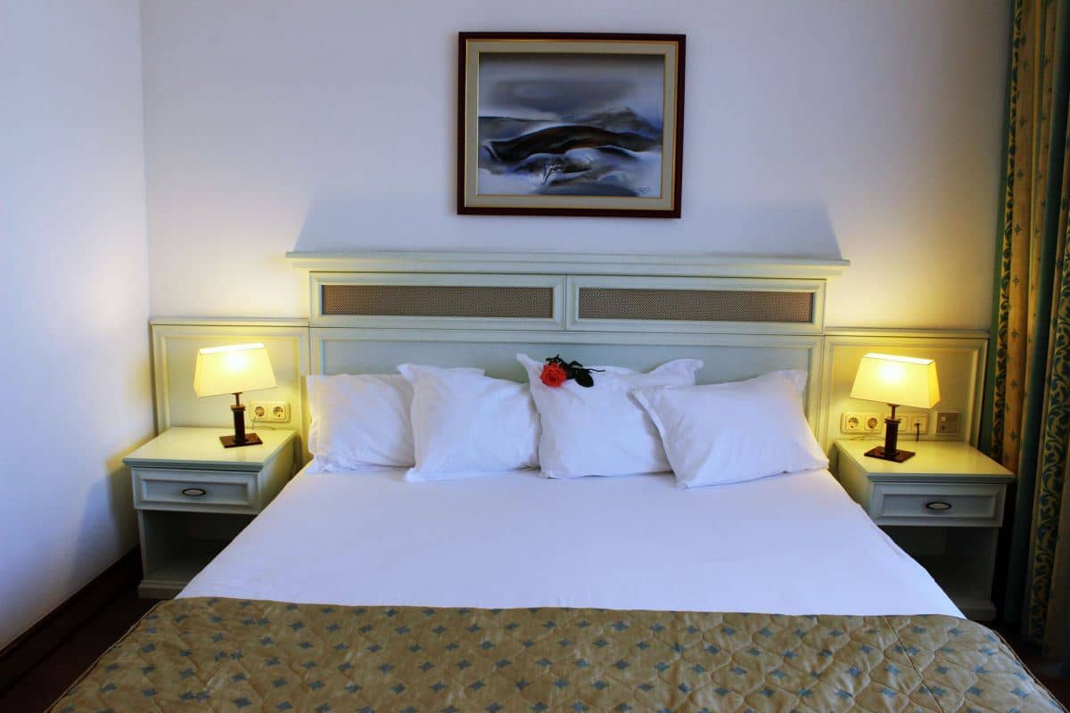rooms-standard-room-balcony
