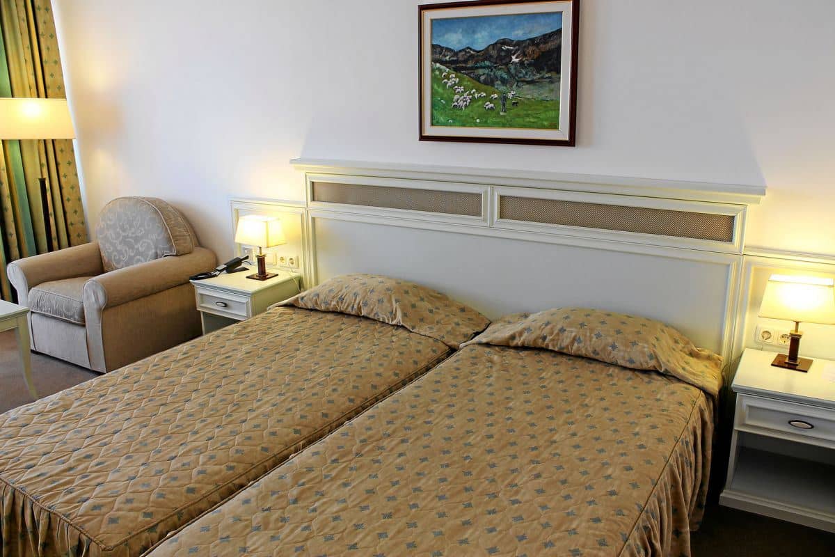 rooms-standard-room-balcony