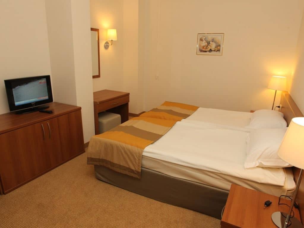 rooms-standard-twin