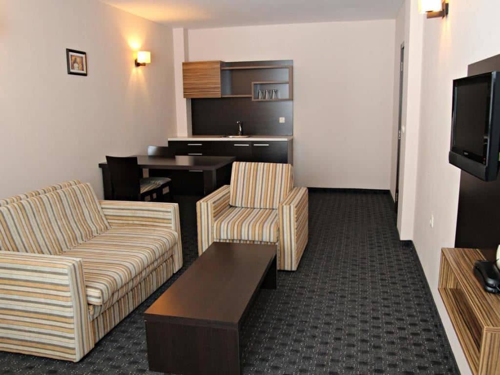 rooms-2-bedroom-standard-apartment-balcony