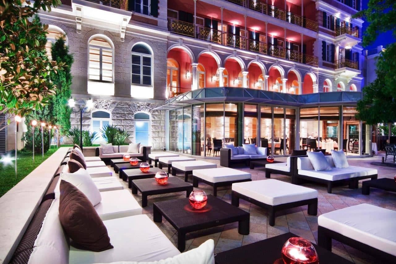 restaurants-restaurants