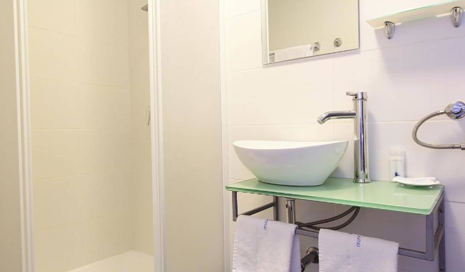 rooms-classic-room